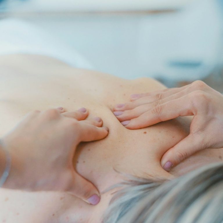 Massage tête-épaules-dos ilustration massage-épaules